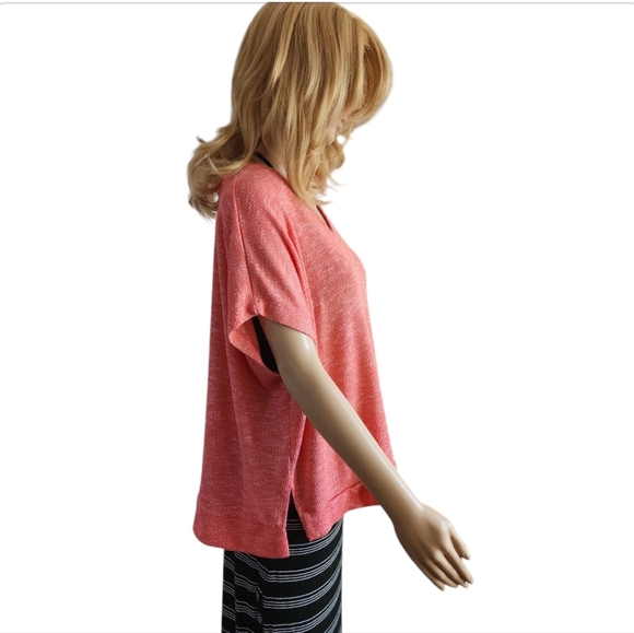 Time & tru textured short sleeve v-neck t-shirt, size XL - Picture 3 of 11